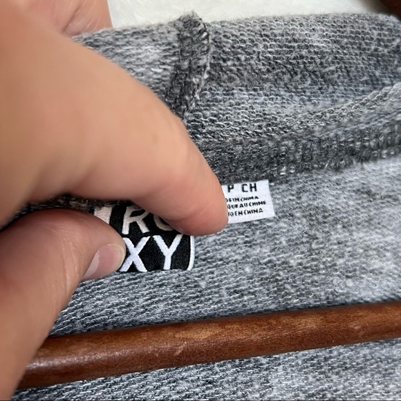 Vintage Roxy Sweater - Picture 4 of 5